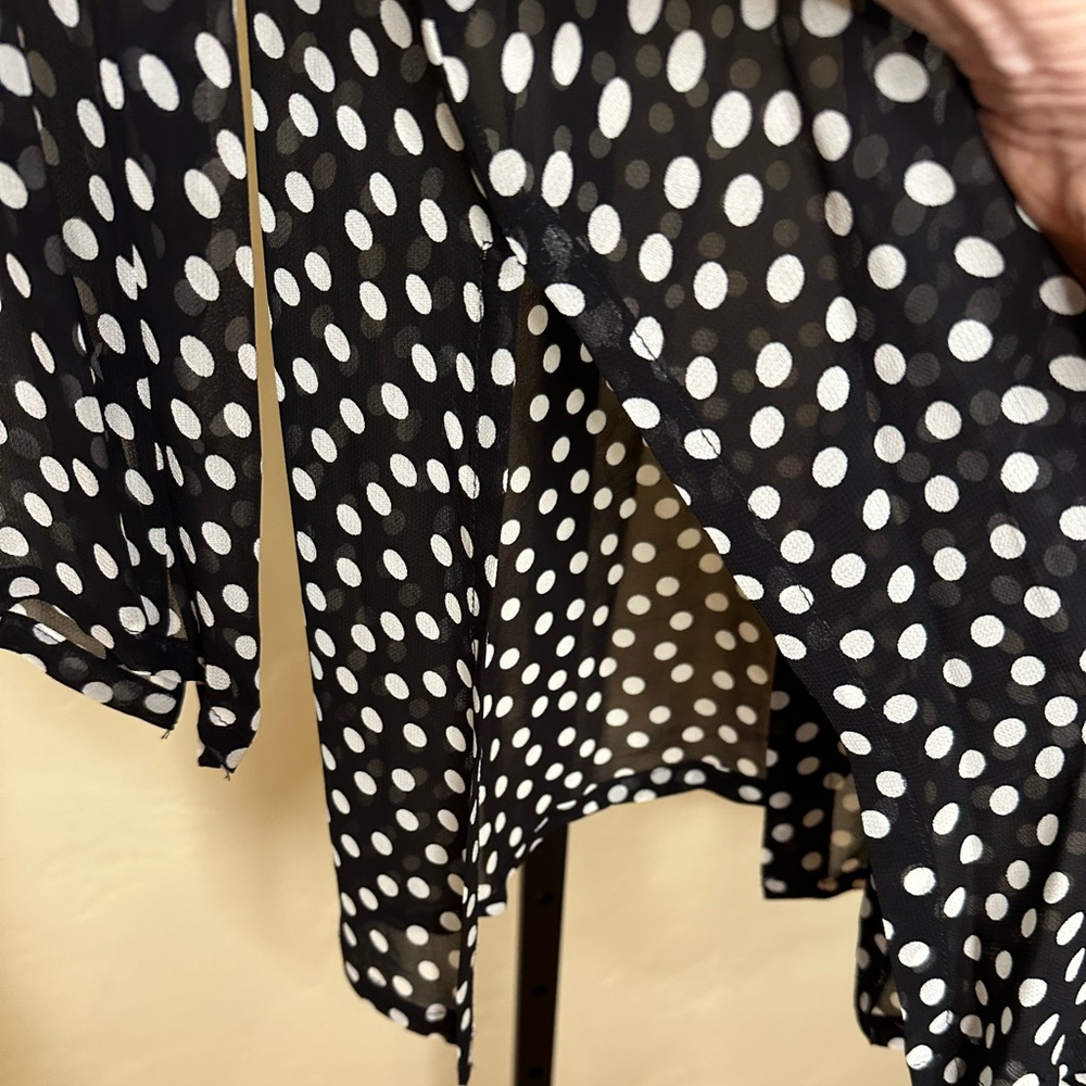 Gottex black & white polkadot swimsuit cover up. Polyester. Side slits. Large - Picture 4 of 4